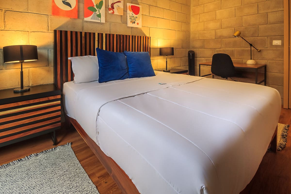 1 bedroom, premium bedding, down duvets, individually decorated