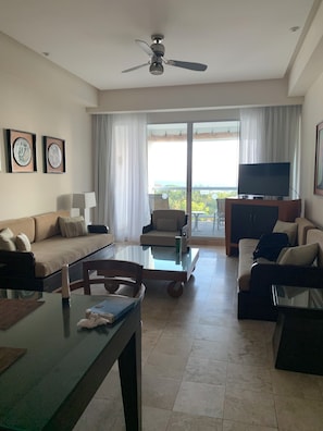 Smart TV, ping pong - Grand Mayan 1 bedroom suite (Bucerias)