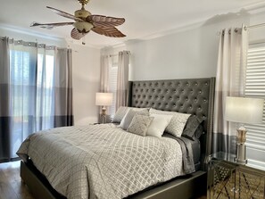 4 bedrooms, desk, iron/ironing board, free WiFi - Desert Oasis Walking Distance to Coachella Festival Newly Renovated (Indio)