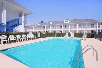 Baymont by Wyndham Forest City