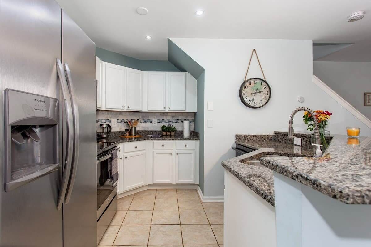 Stovetop, cookware/dishes/utensils