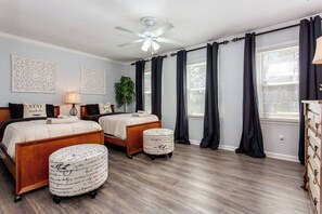 2 bedrooms, iron/ironing board, WiFi, bed sheets - Peaceful/Braves Stadium/Near I-75/Grt WIFI/Sleeps 6 (Marietta)