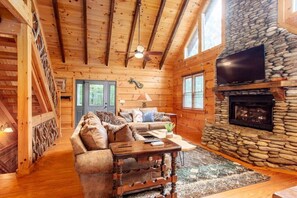 Télévision, cheminée, espaces bureaux