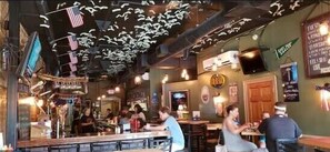 Bar (on property) - Starlink Internet/Peaceful/Freewood/Hiking/Slps 4 (Ellijay)