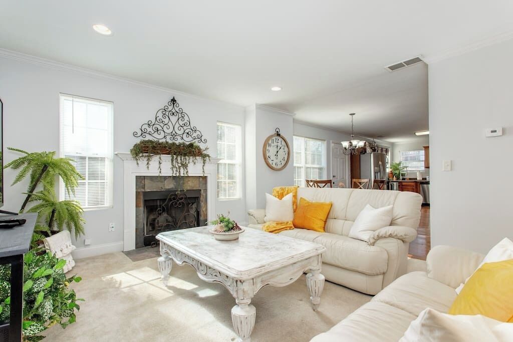 TV, fireplace, offices