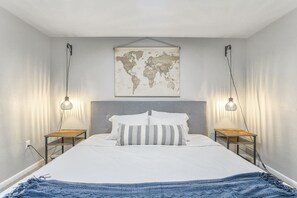 5 chambres, bureau, espace de travail pour ordinateurs portables