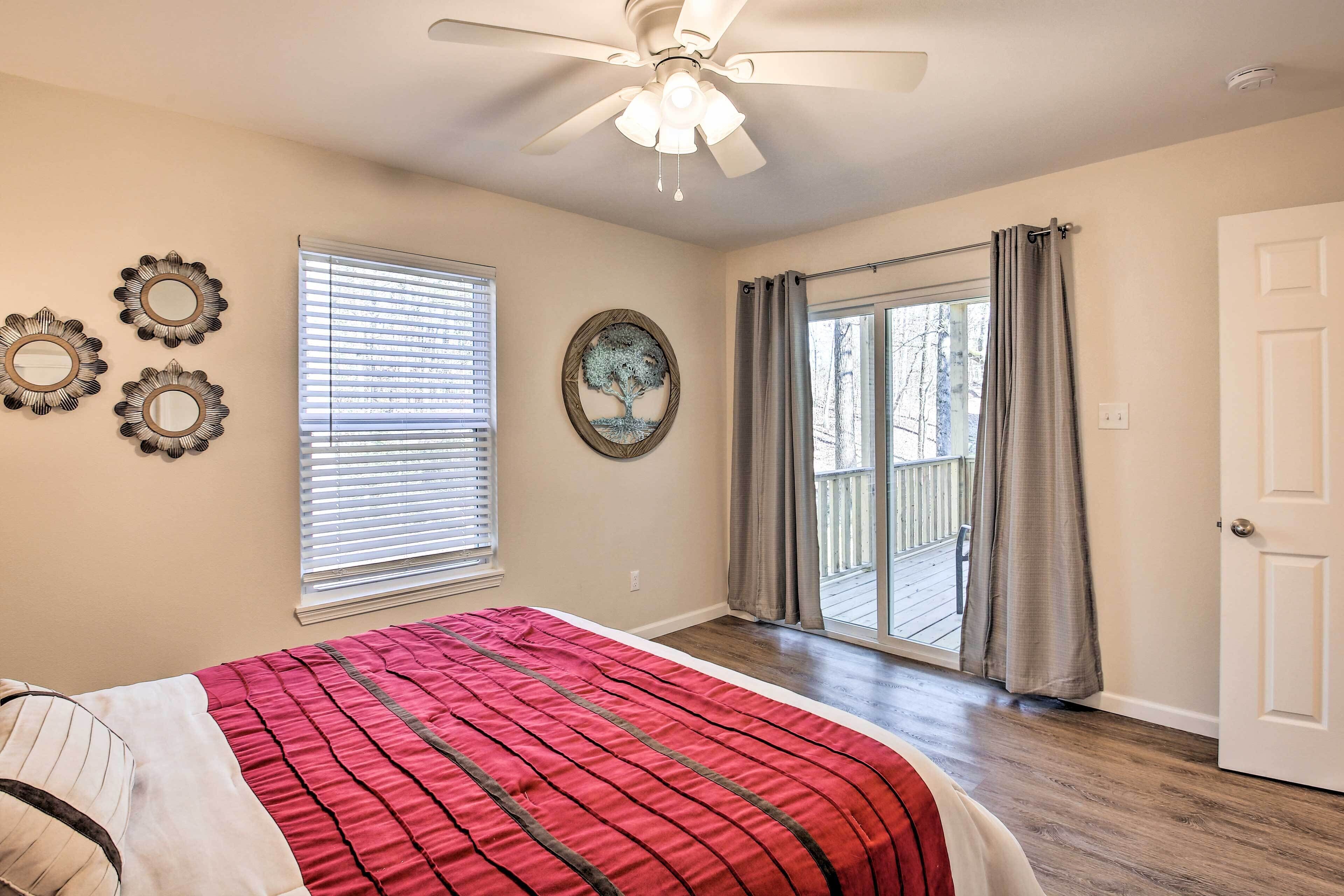 Hot Springs Village Townhome Near Hiking & Golf!