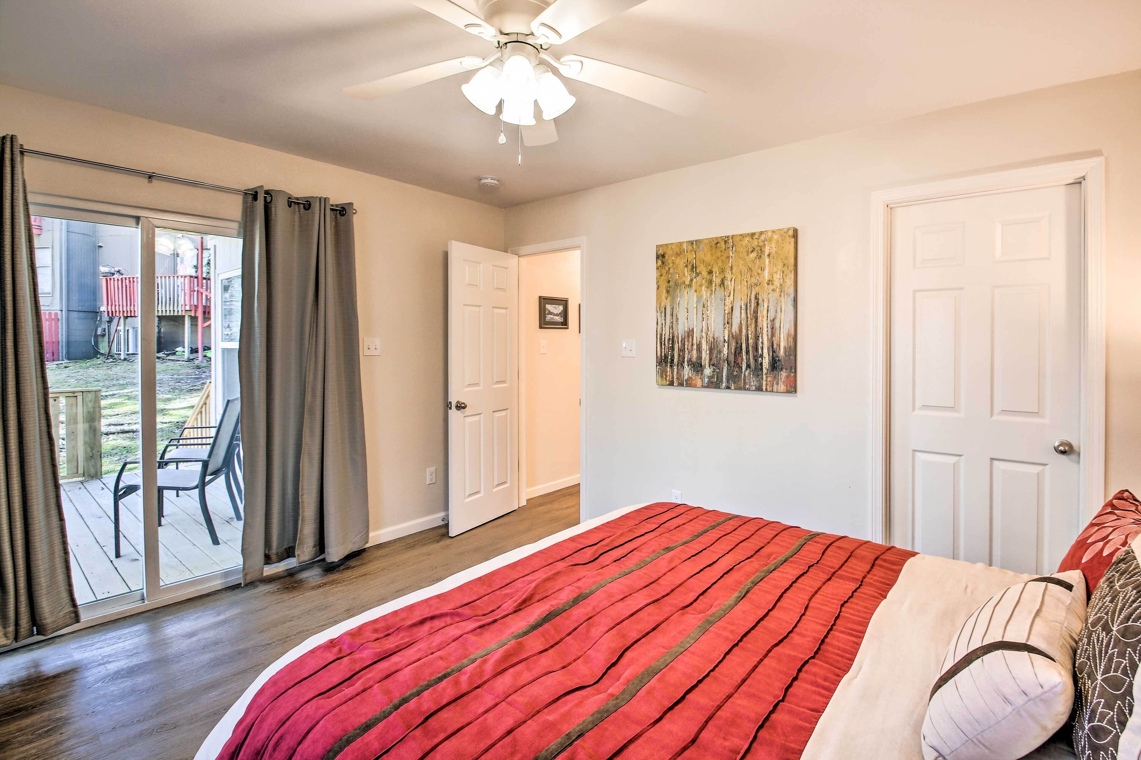 Hot Springs Village Townhome Near Hiking & Golf!