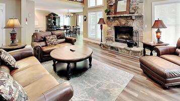 Casa (4 Bedrooms) | Servicio de la propiedad