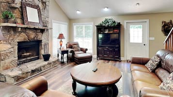 House (4 Bedrooms) | Property amenity