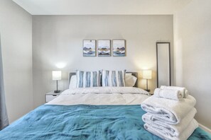 House (3 Bedrooms) | 3 bedrooms, desk, laptop workspace, iron/ironing board - 3bdfamily Retreat Near COS Airport & Fort Carson (Colorado Springs)