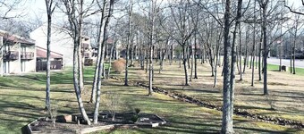 2 bedroom 1.5 bath in Fairfield Glade near the community center!