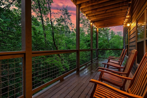 Mountain Cabin in Gatlinburg with Indoor Pool, Game Room, Hot Tub & 3 Decks!