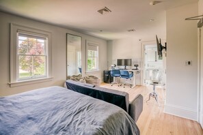 13 Schlafzimmer, Bügeleisen/Bügelbrett, Reisekinderbett, WLAN