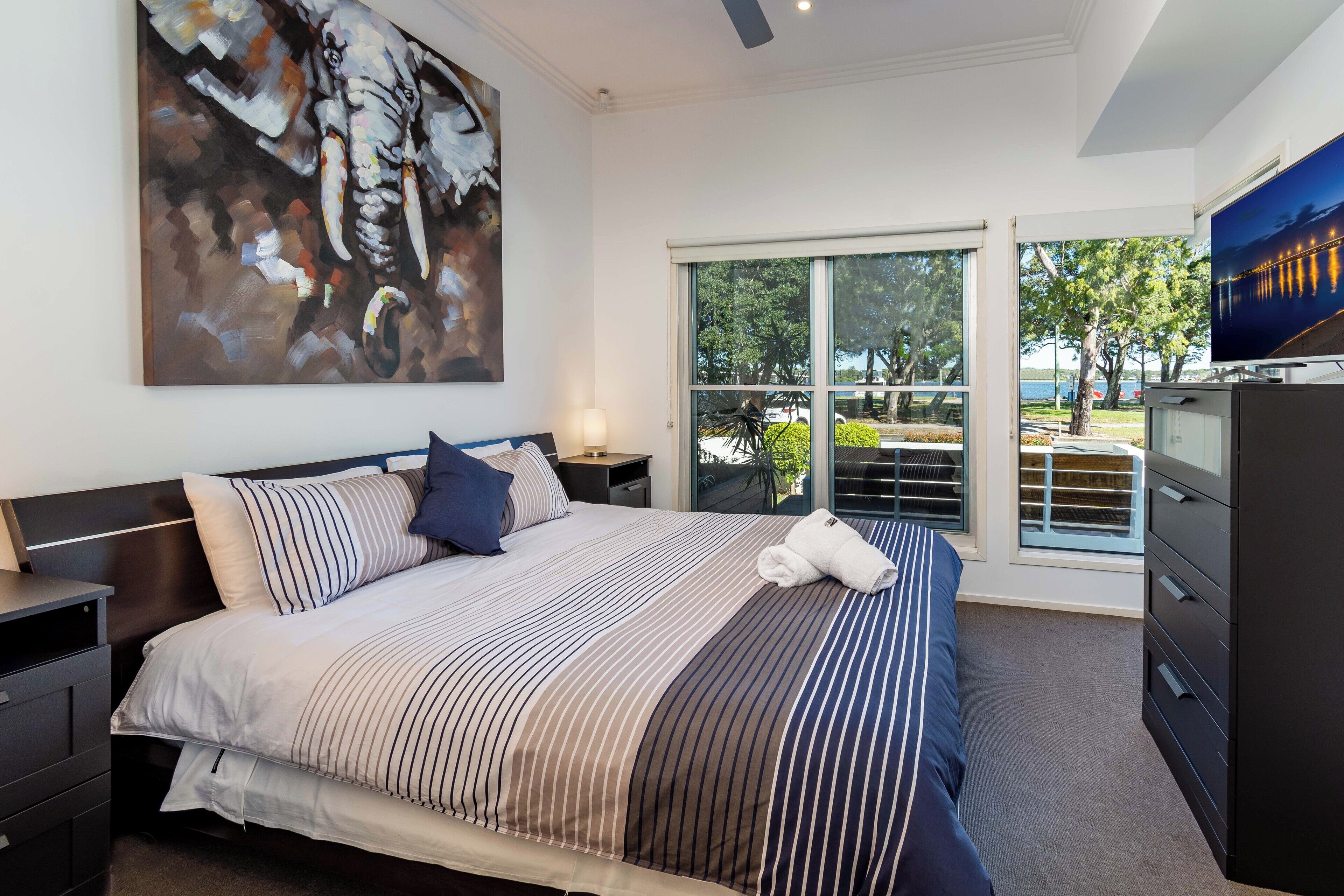 2 多间卧室、熨斗/熨衣板、WiFi、床单