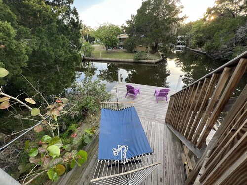 Waterfront Fun, direct access to Gulf! Scalloping! Kayaking