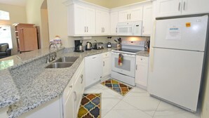 Townhome, 4 Bedrooms | Private kitchen - Isla Bonita (Kissimmee)