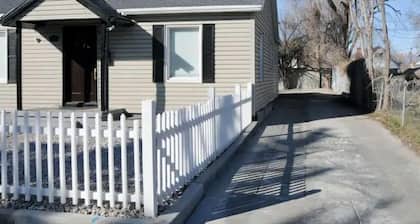 The Farmhouse - Fiber Wifi, W&D, Pet Friendly