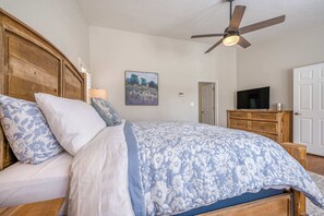 3 bedrooms, WiFi, bed sheets