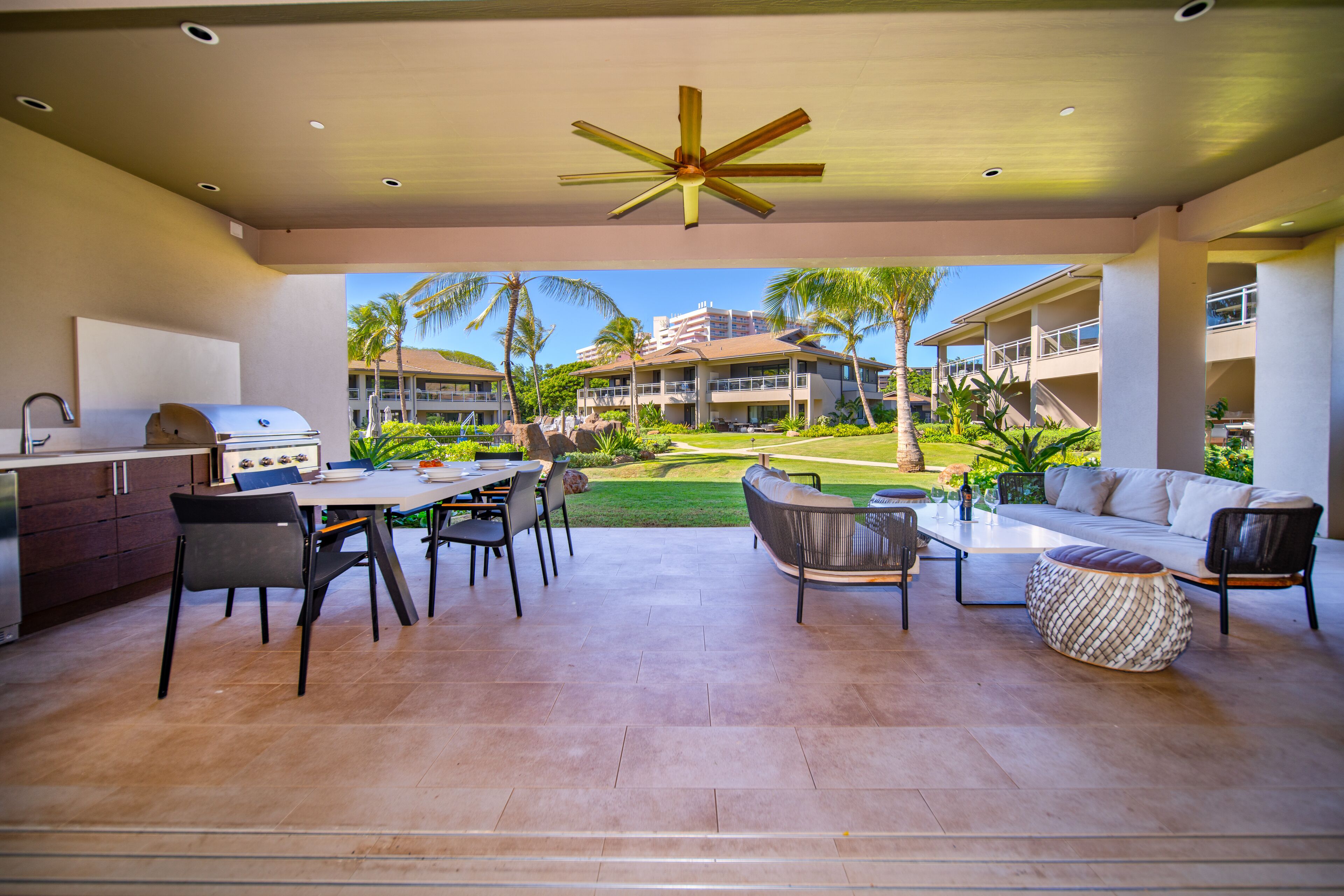 New Garden View Villa Private Residences w/ Lanai + Full Kitchen