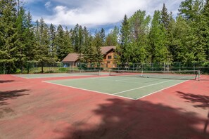 Sports court - Escape to Ptarmigan Village 47 (Whitefish)