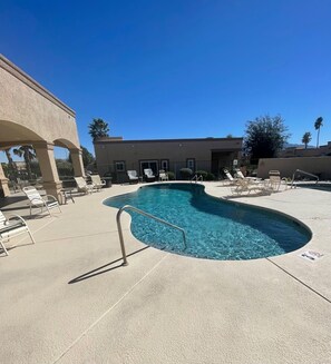 Pool - Charming studio apartment minutes from golfing and hiking. (Green Valley)