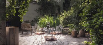 Canal-view Studio Sleeps 2 - Pets welcome - WiFi