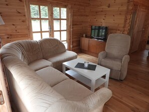 TV, fireplace, stereo - Adler summer house Oderwitz with fireplace, garden, WLAN (Oderwitz)