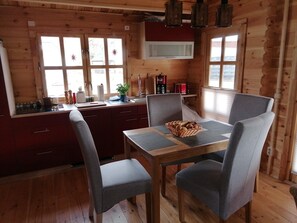 Dining - Adler summer house Oderwitz with fireplace, garden, WLAN (Oderwitz)