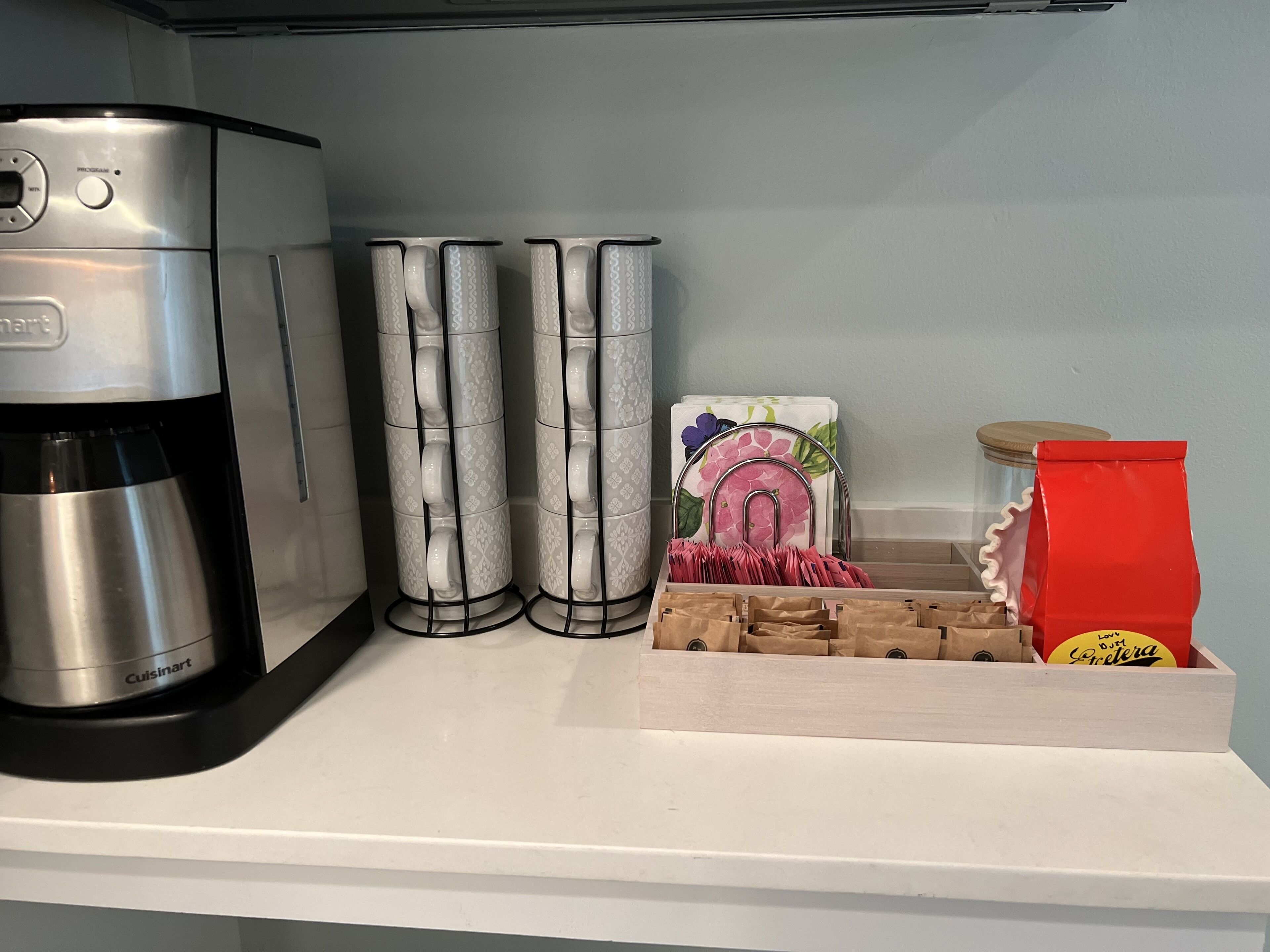 Newly renovated house blocks from hospital and restaurants.