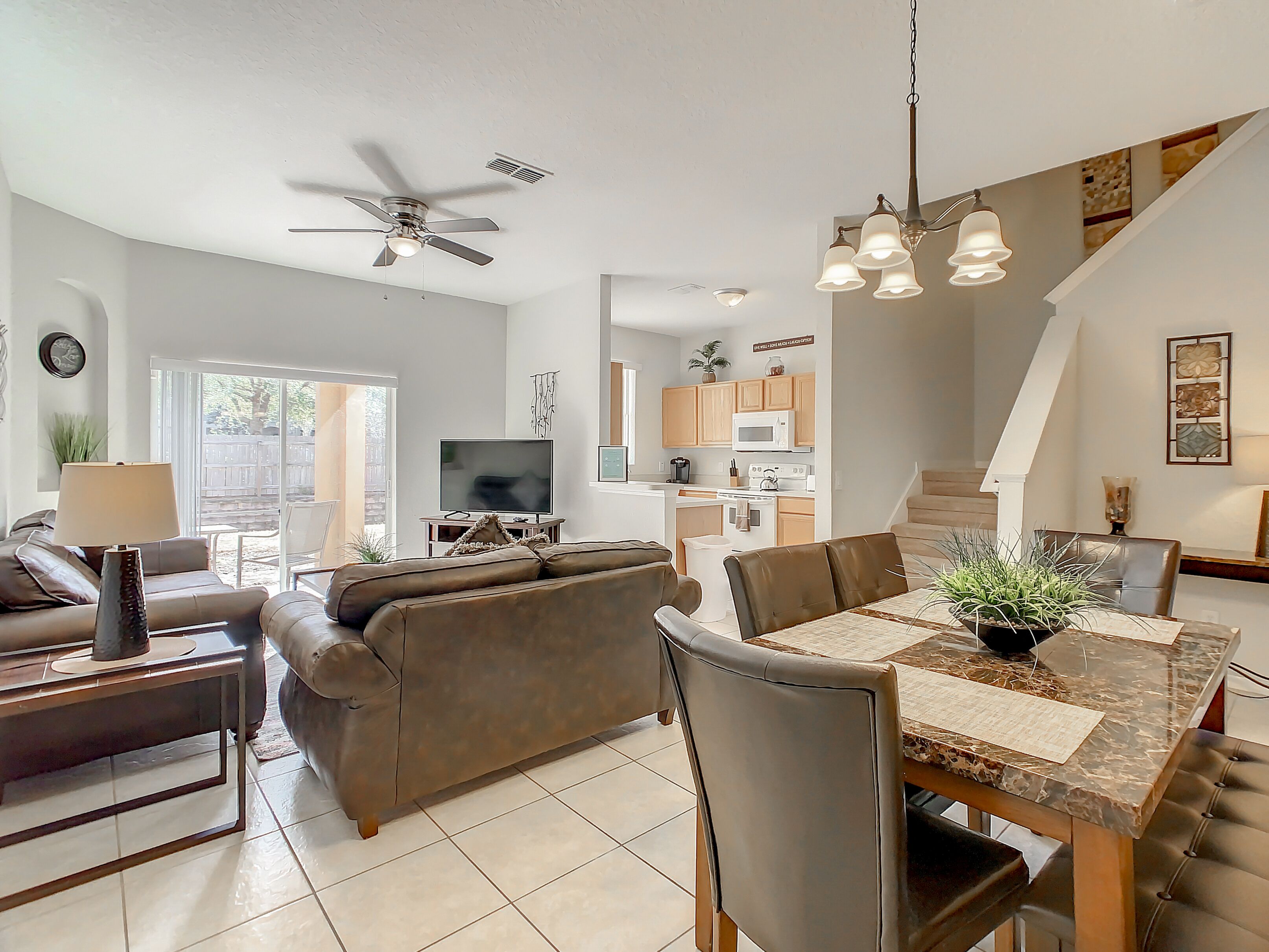 Charming & Cozy Getaway! 3Bedroom Townhome in Luxury Resort + Lazy River 