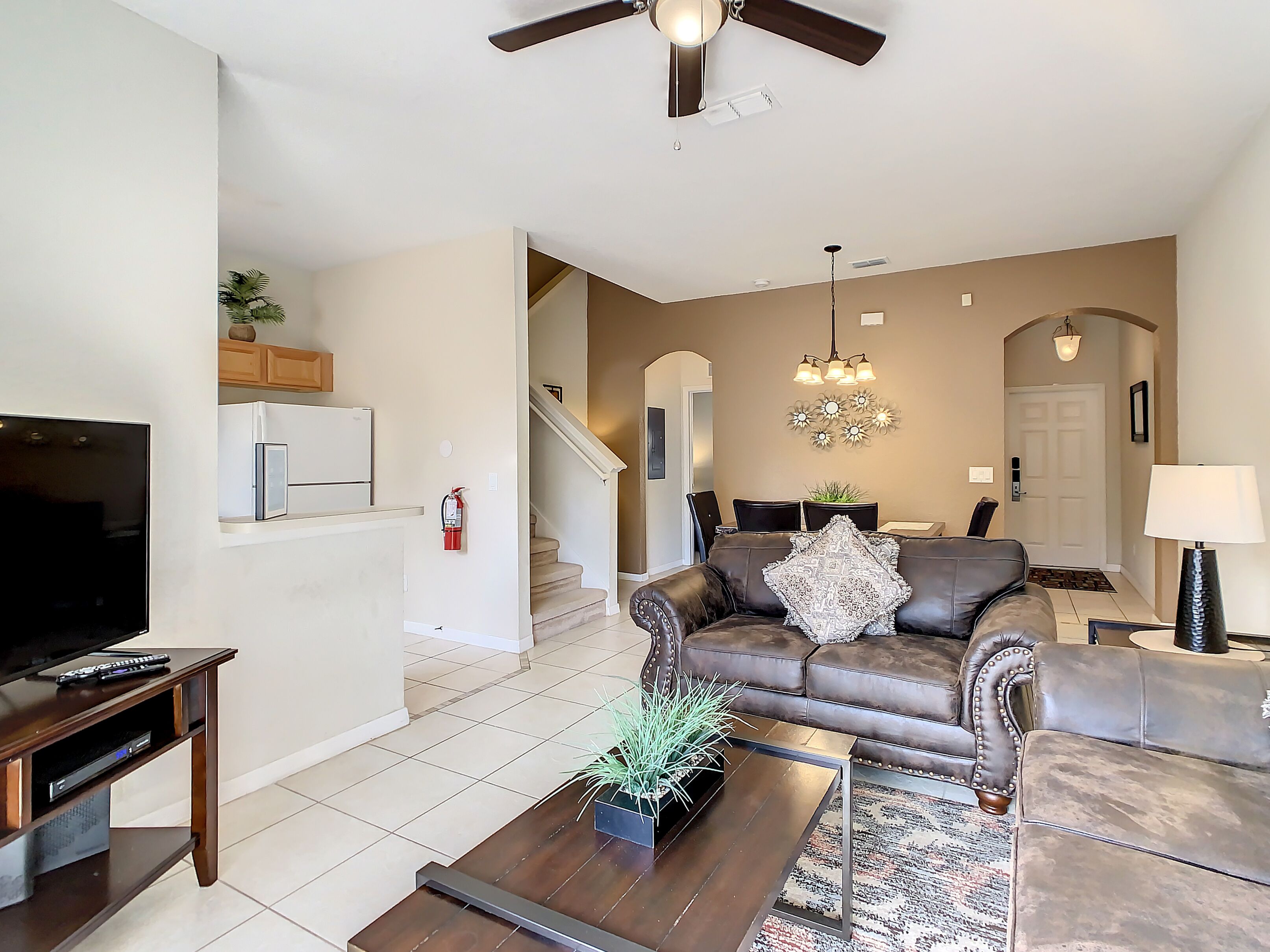 Charming & Cozy Getaway! 3Bedroom Townhome in Luxury Resort + Lazy River 