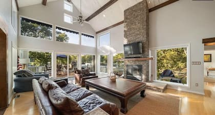 Beautiful Monkey Island Lake Front Home - Private Dock & Extra Slip