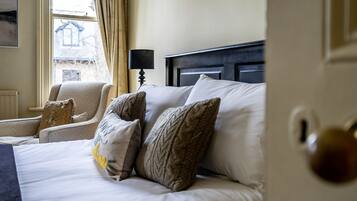 3 bedrooms, iron/ironing board, Internet