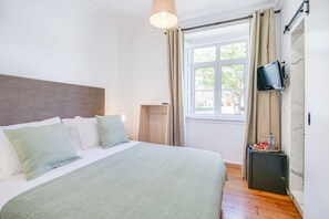 Basic-Zimmer, 1 Schlafzimmer, Kühlschrank, Stadtblick