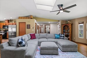 Smart TV, fireplace, DVD player