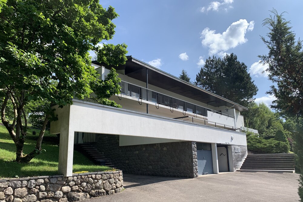 Modernist villa 5 minutes from La Bresse