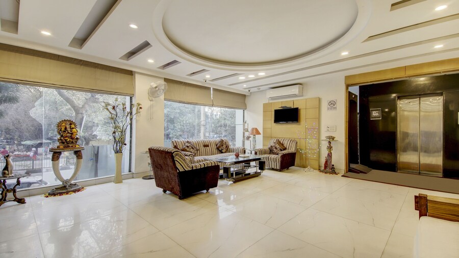 Treebo The Kings Plaza