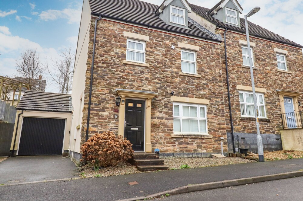 BLUEBERRY HOUSE, family friendly, with a garden in Launceston