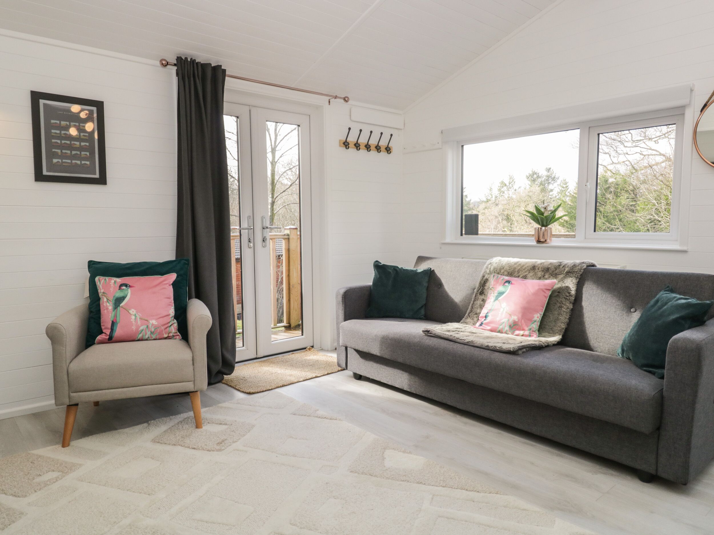 6 SKIPTORY HOWE, pet friendly, with pool in Windermere