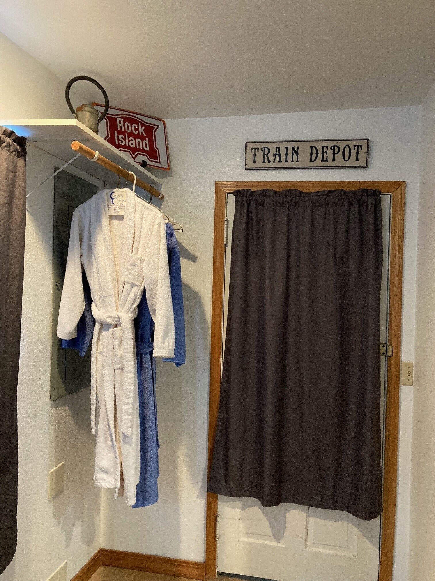 Private B&B Suite in the Heart of the Hills!