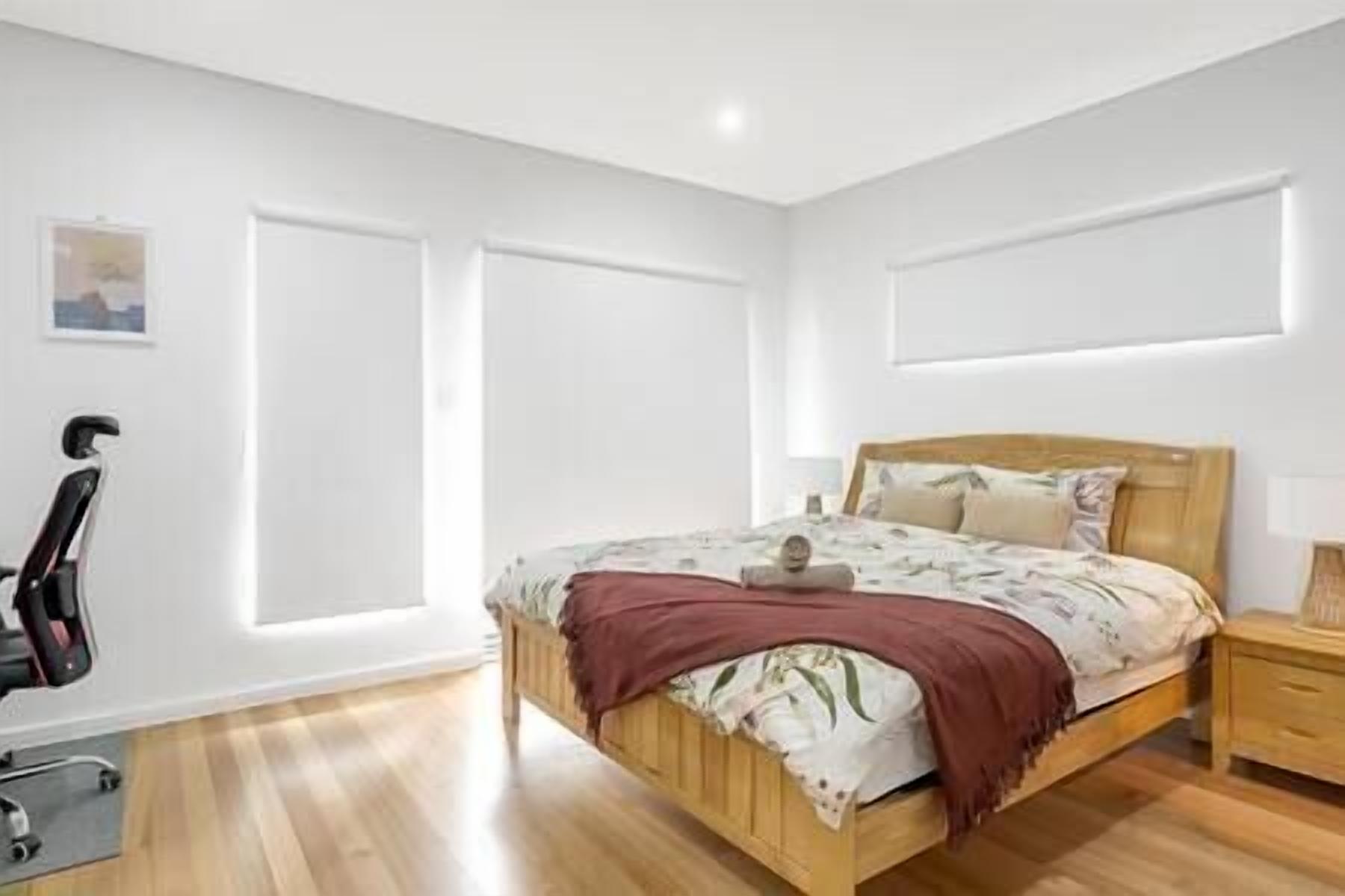 4 間睡房、書桌、隔音、熨斗/熨衫板