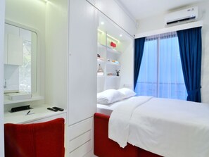 More Sleep Single (Bed Size 120x200) | Down duvets, free minibar, desk, laptop workspace - MORITZ INN BSD (Pagedangan)