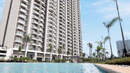 2 piscinas al aire libre. MORITZ INN BSD