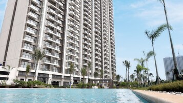 2 piscinas al aire libre