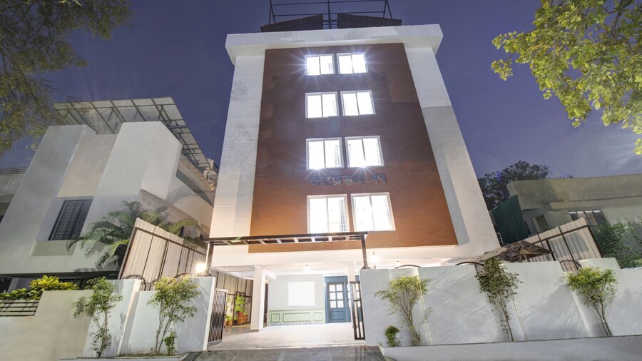 Treebo Chandraprasth Residency