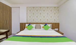 Standard Room | Desk, iron/ironing board - Treebo Chandraprasth Residency (Nagpur)