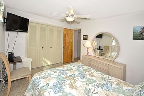 2 bedrooms, free WiFi, bed sheets - Cute Jensen Beach Cottage (Jensen Beach)