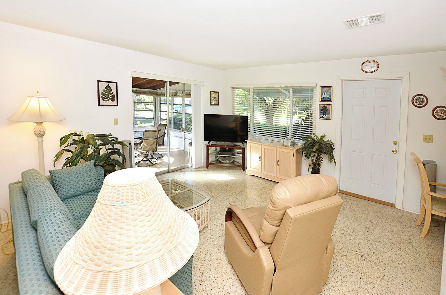 Cute Jensen Beach Cottage - Jensen Beach, FL