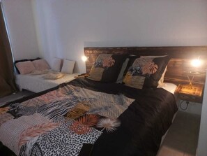 1 bedroom, WiFi, bed sheets